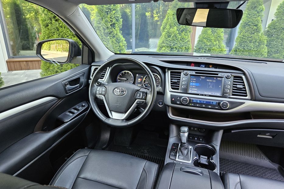 Продам Toyota Highlander XLE 2018 года в Киеве