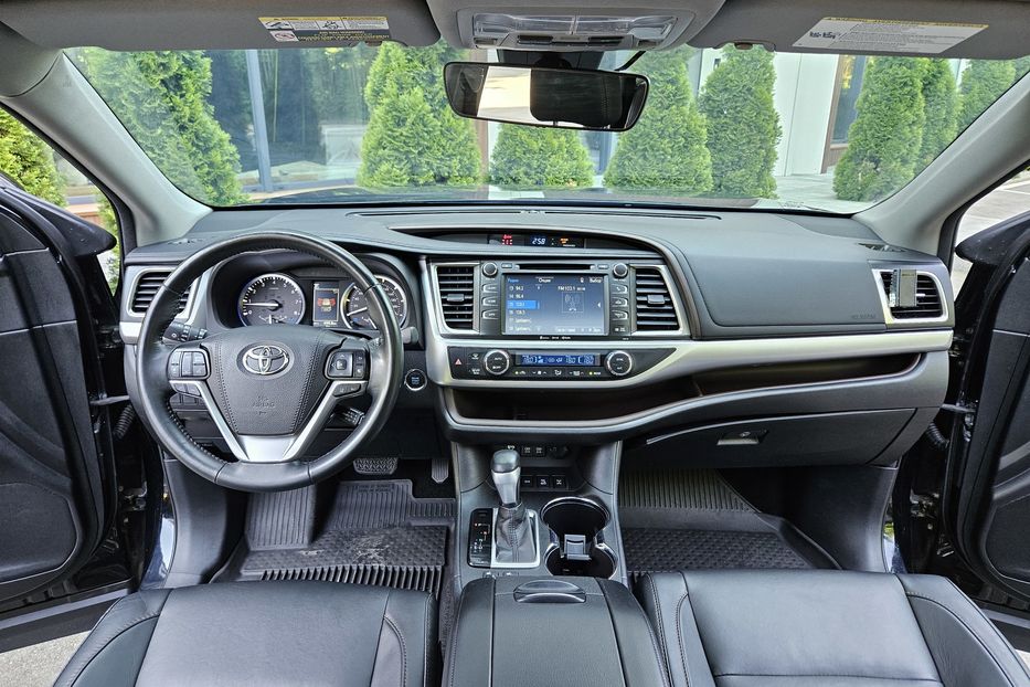 Продам Toyota Highlander XLE 2018 года в Киеве