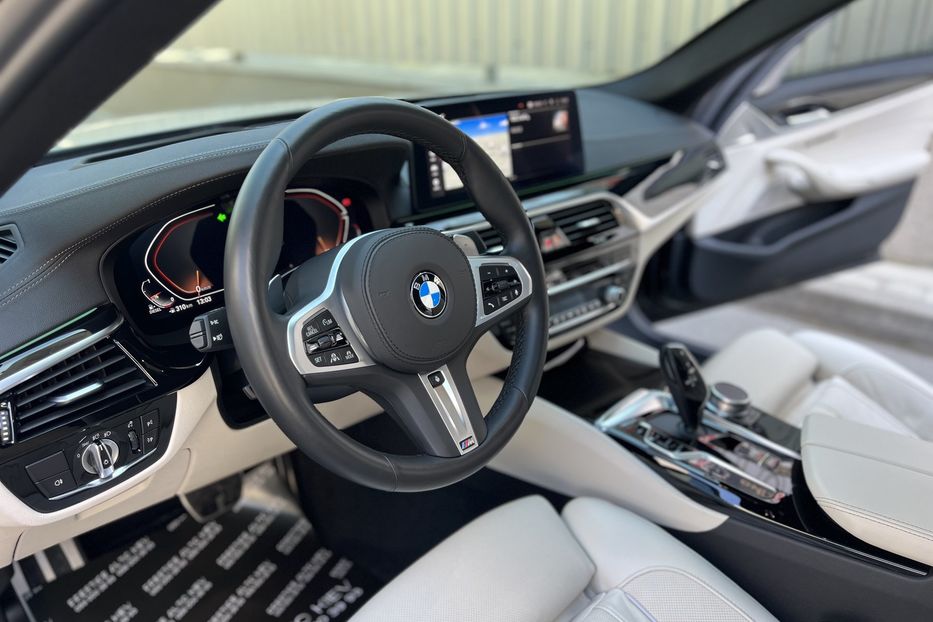 Продам BMW 530 D 2020 года в Киеве