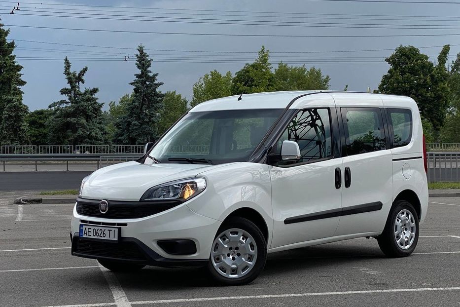 Продам Fiat Doblo пасс. 2017 года в Днепре