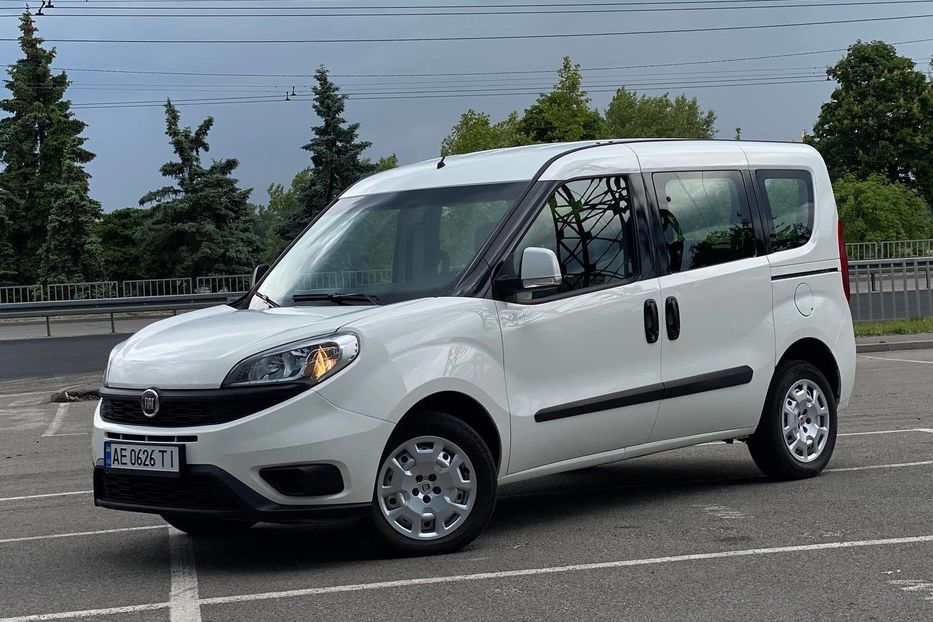 Продам Fiat Doblo пасс. 2017 года в Днепре