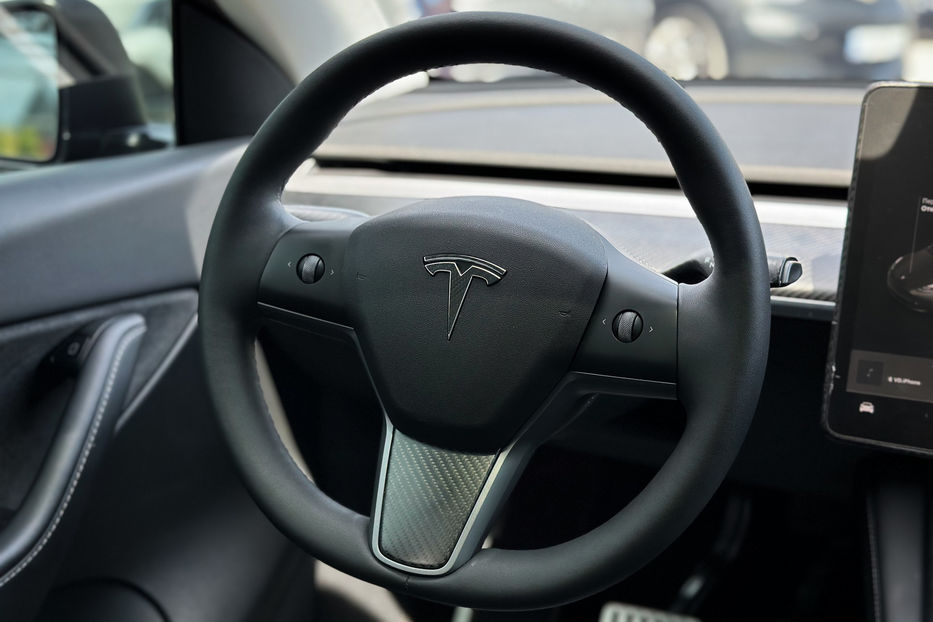 Продам Tesla Model Y Perfamance 2021 года в Черновцах