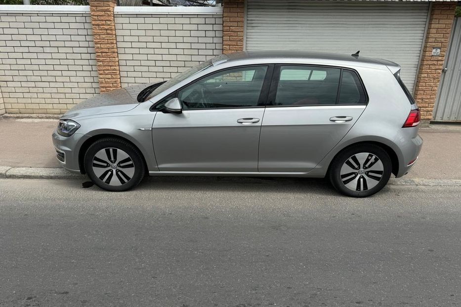 Продам Volkswagen e-Golf 36kWh 2020 года в Житомире