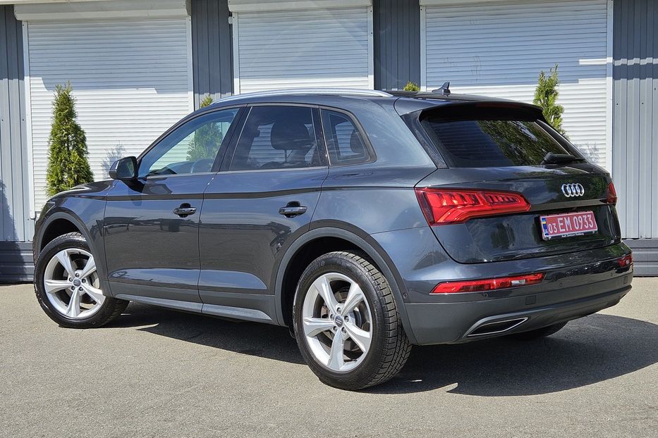 Продам Audi Q5 2.0 TDI 2017 года в Киеве