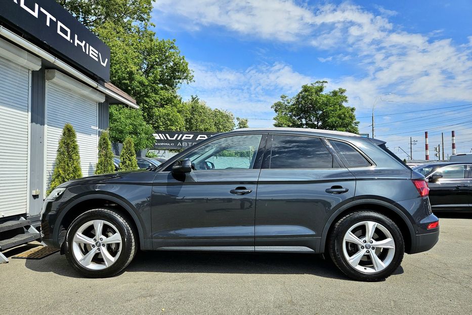 Продам Audi Q5 2.0 TDI 2017 года в Киеве