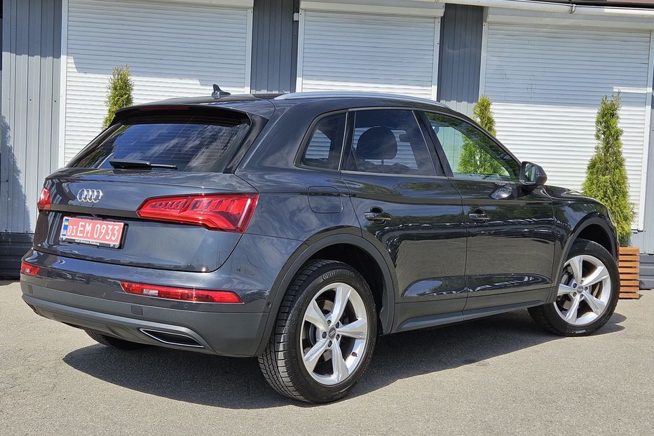 Продам Audi Q5 2.0 TDI 2017 года в Киеве