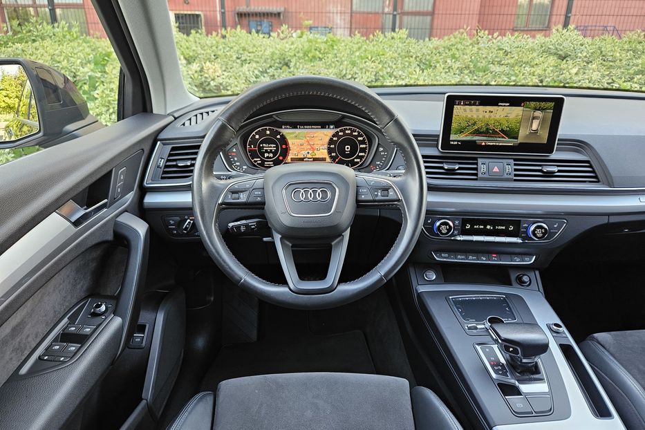 Продам Audi Q5 2.0 TDI 2017 года в Киеве