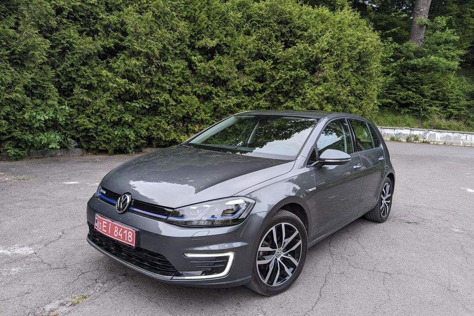 Продам Volkswagen e-Golf CCS NAVI KLIMA LED  2019 года в Львове