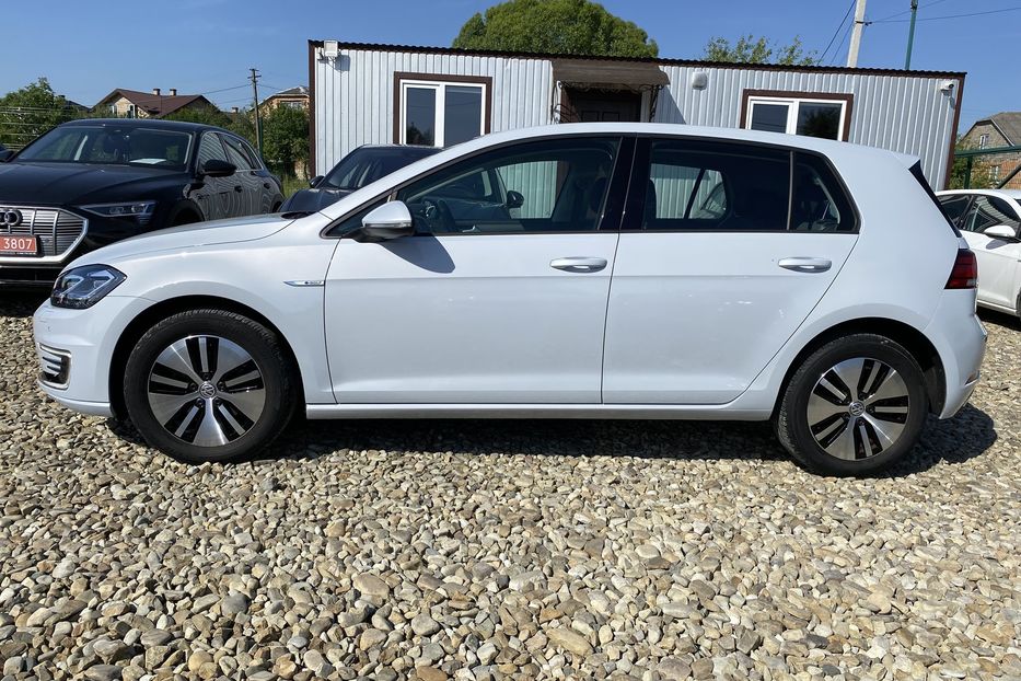 Продам Volkswagen e-Golf 35.8 kWh 100кВт/136 к.с.КОЛЕСА 2019 года в Львове