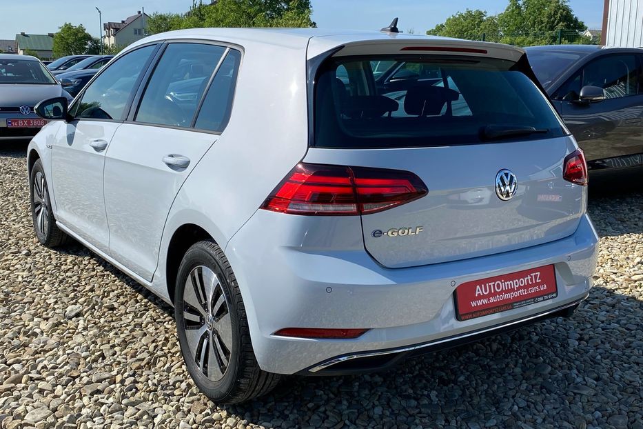 Продам Volkswagen e-Golf 35.8 kWh 100кВт/136 к.с.КОЛЕСА 2019 года в Львове