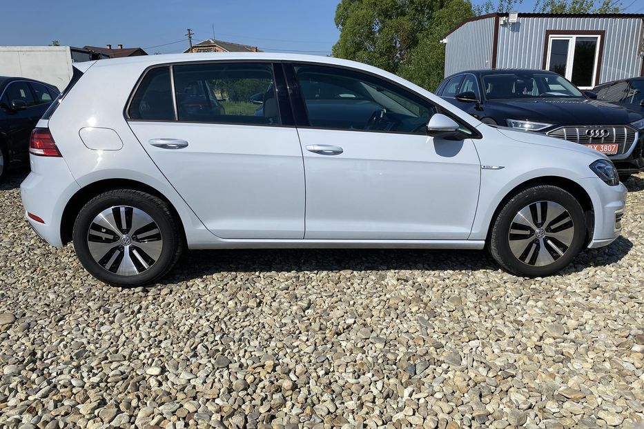 Продам Volkswagen e-Golf 35.8 kWh 100кВт/136 к.с.КОЛЕСА 2019 года в Львове