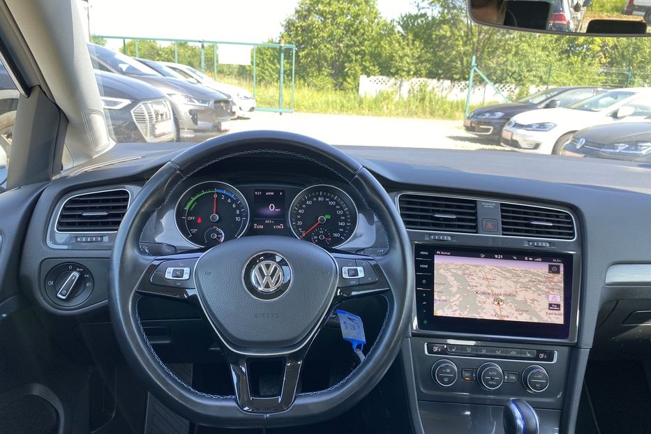 Продам Volkswagen e-Golf 35.8 kWh 100кВт/136 к.с.КОЛЕСА 2019 года в Львове