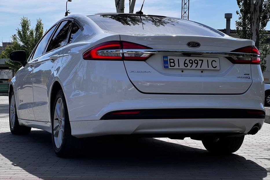 Продам Ford Fusion Гибрид 2018 года в Днепре