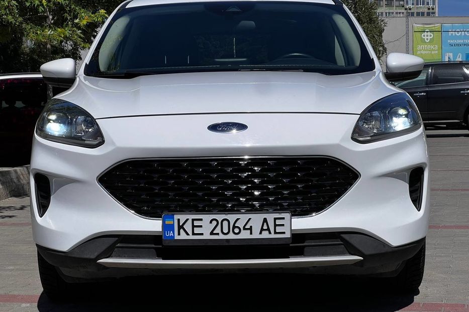 Продам Ford Escape 2019 года в Днепре