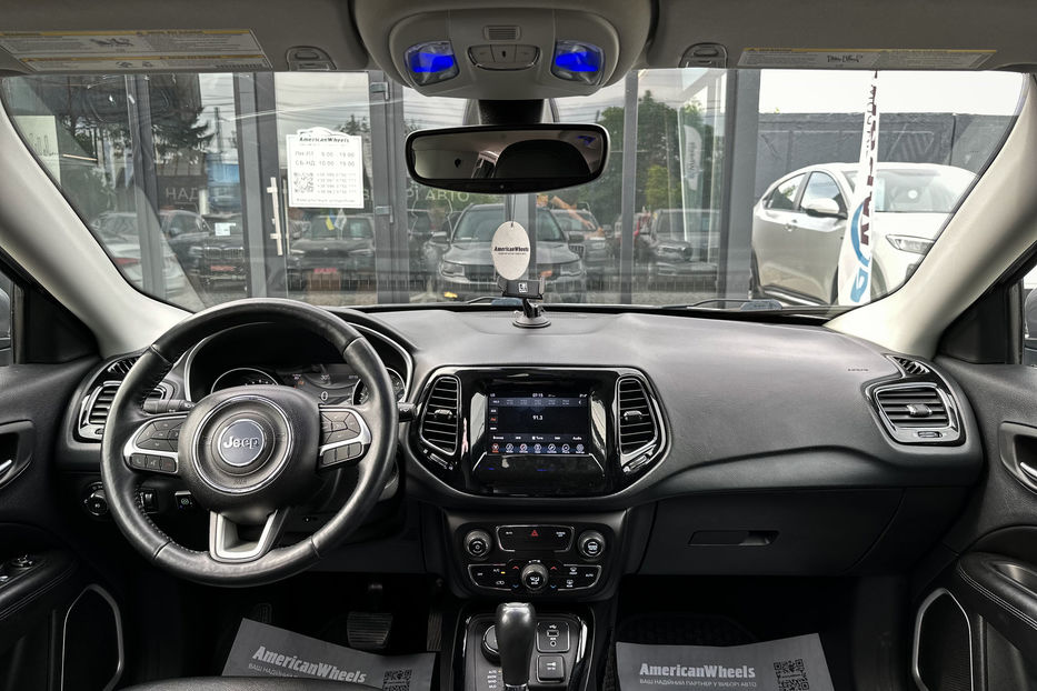 Продам Jeep Compass Latitude 2018 года в Черновцах