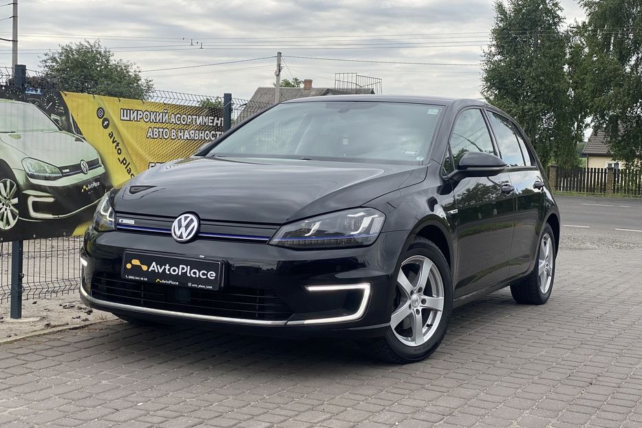 Продам Volkswagen e-Golf 2015 года в Луцке