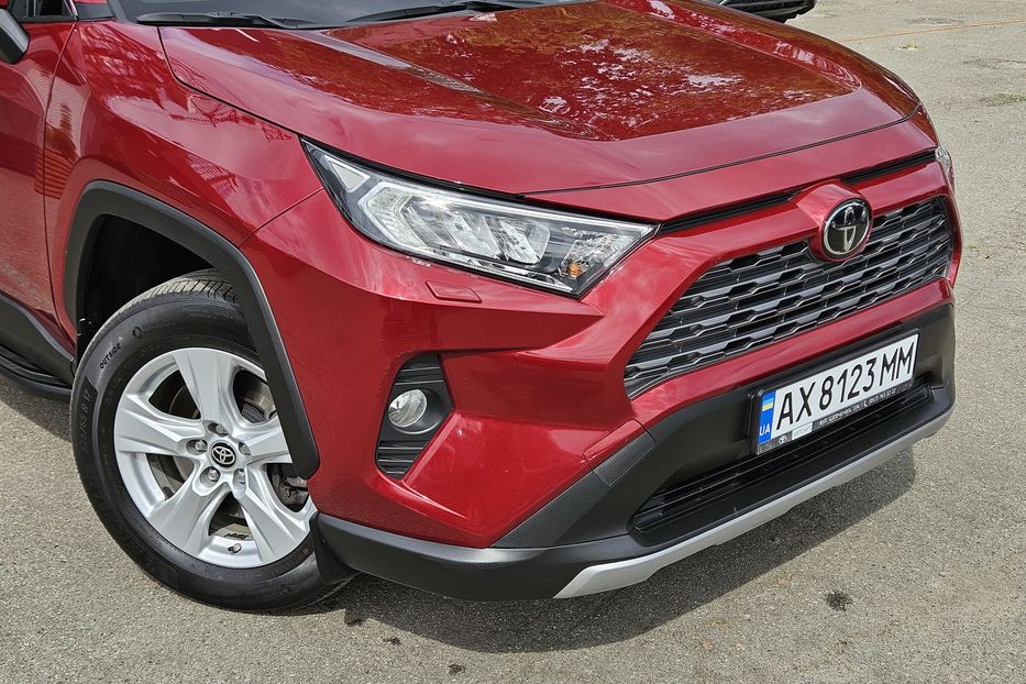 Продам Toyota Rav 4 Lounge 2021 года в Киеве