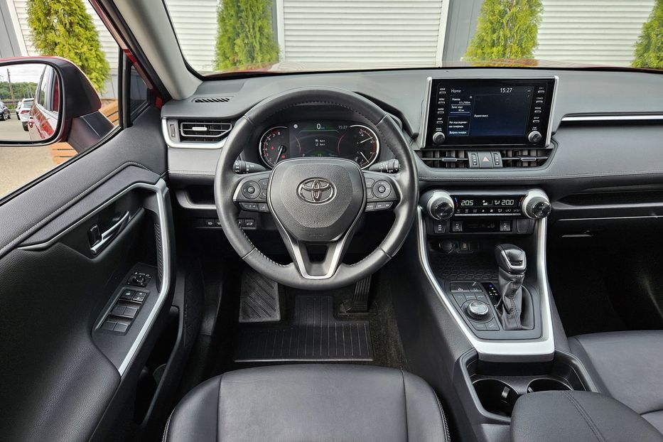 Продам Toyota Rav 4 Lounge 2021 года в Киеве