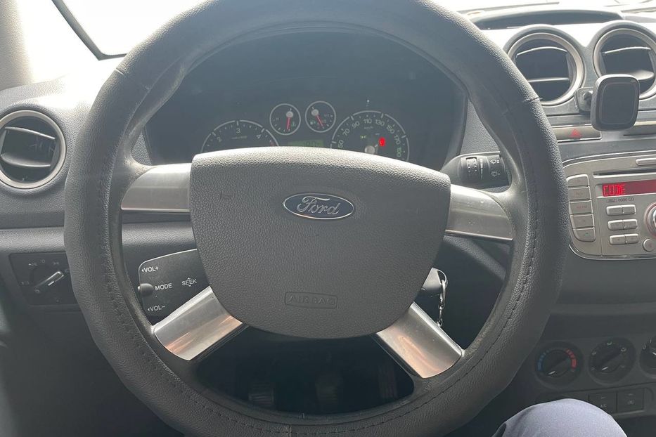 Продам Ford Transit Connect груз. 2013 года в Днепре