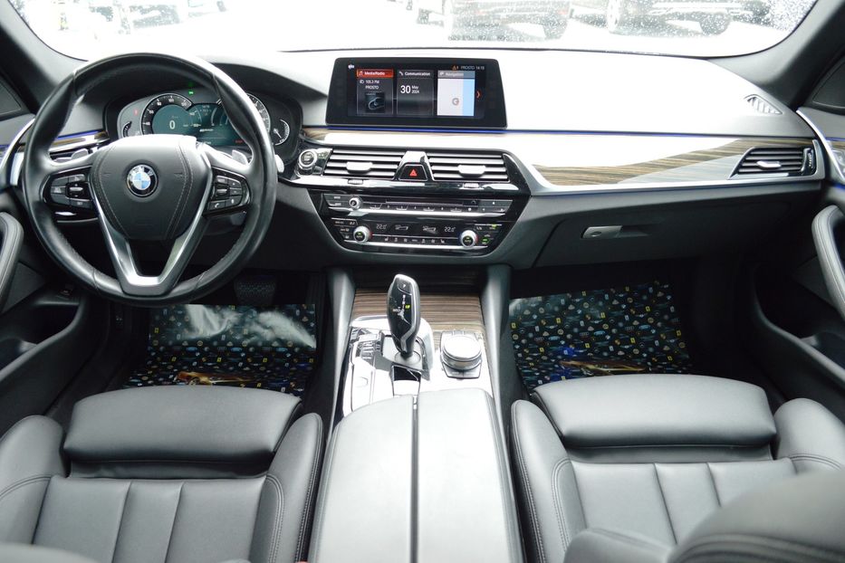 Продам BMW 530 е 2018 года в Одессе