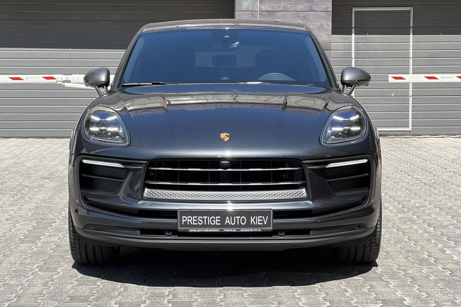 Продам Porsche Macan T 2022 года в Киеве