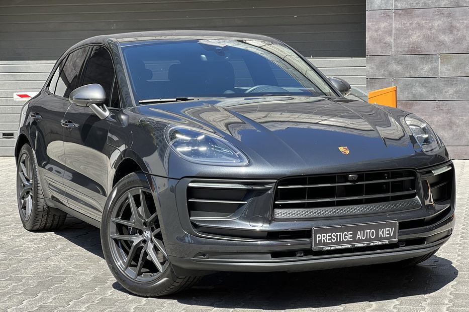 Продам Porsche Macan T 2022 года в Киеве