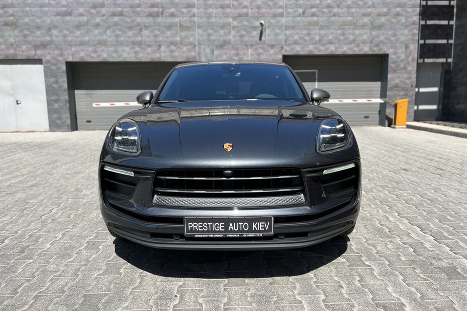 Продам Porsche Macan T 2022 года в Киеве