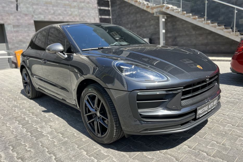 Продам Porsche Macan T 2022 года в Киеве