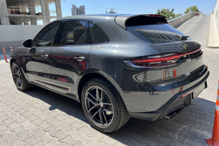 Продам Porsche Macan T 2022 года в Киеве