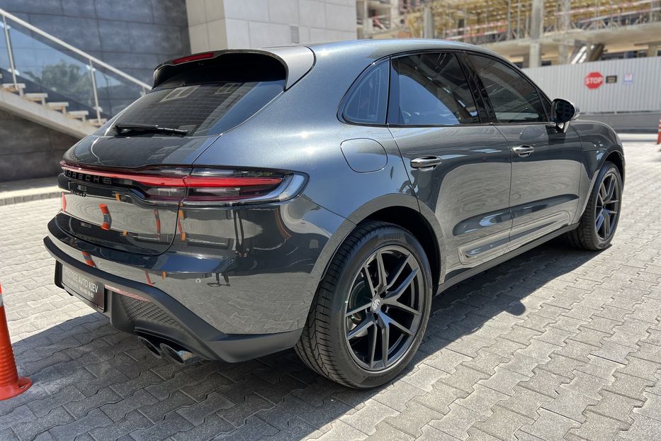 Продам Porsche Macan T 2022 года в Киеве