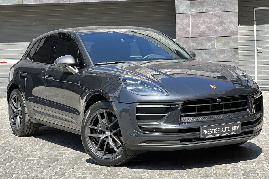 Продам Porsche Macan T 2022 года в Киеве