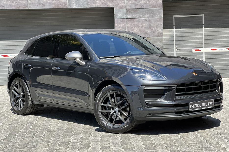 Продам Porsche Macan T 2022 года в Киеве