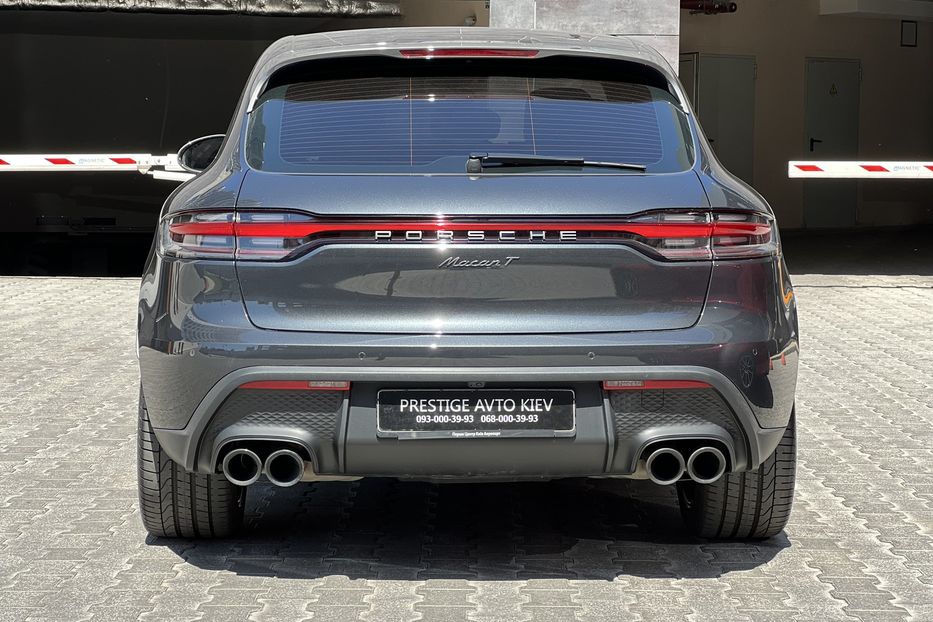 Продам Porsche Macan T 2022 года в Киеве