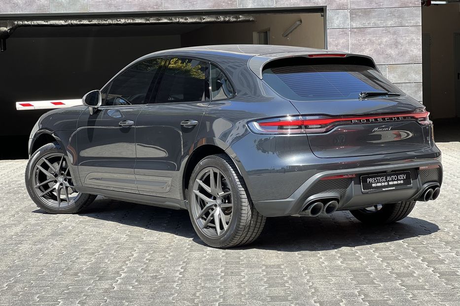 Продам Porsche Macan T 2022 года в Киеве