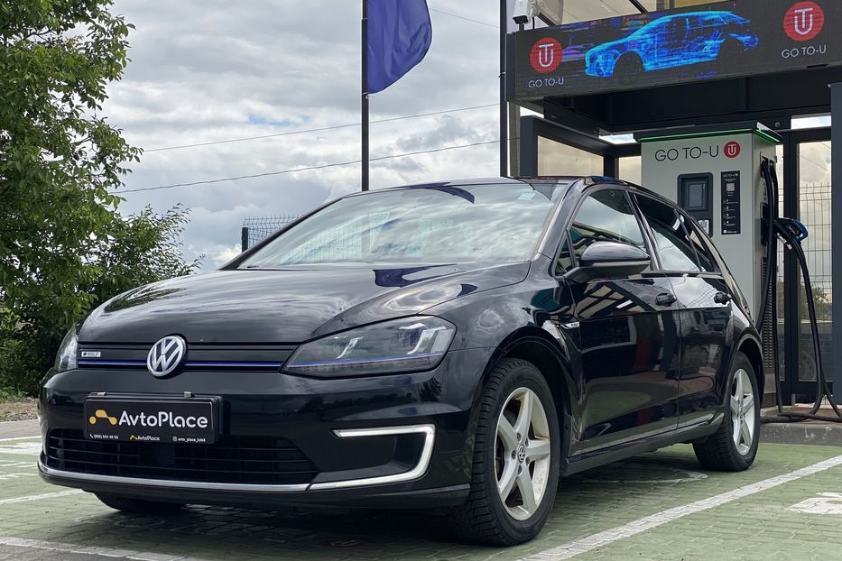 Продам Volkswagen e-Golf 2015 года в Луцке