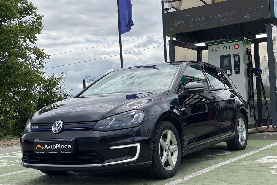 Продам Volkswagen e-Golf 2015 года в Луцке