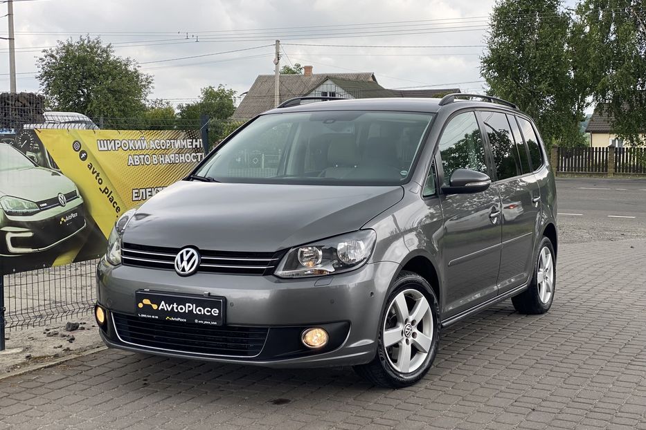 Продам Volkswagen Touran 7 місць 2011 года в Луцке