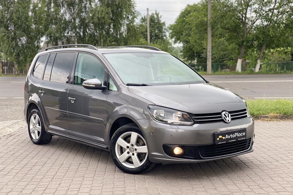 Продам Volkswagen Touran 7 місць 2011 года в Луцке