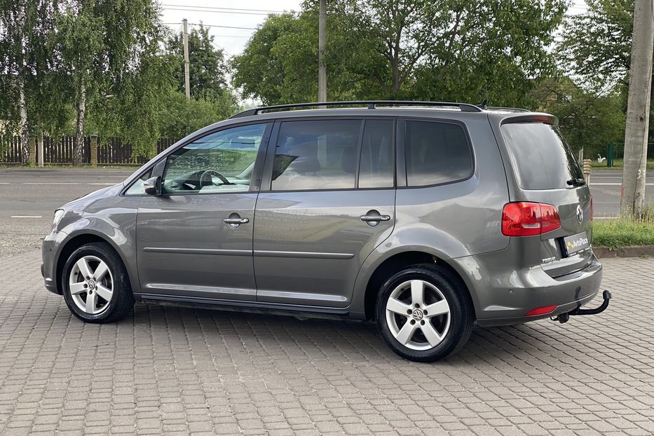 Продам Volkswagen Touran 7 місць 2011 года в Луцке