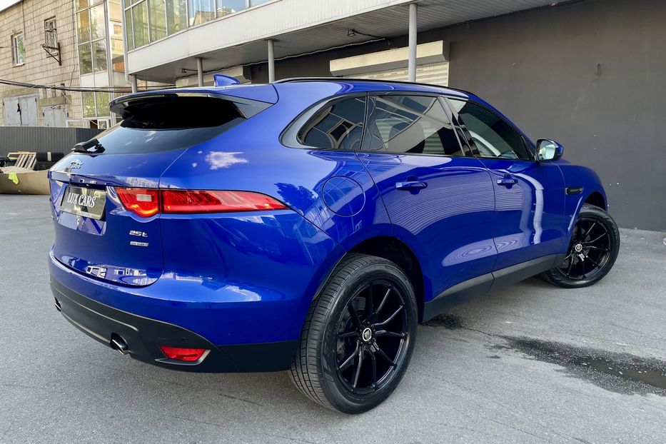 Продам Jaguar F-Pace 25t 2017 года в Киеве