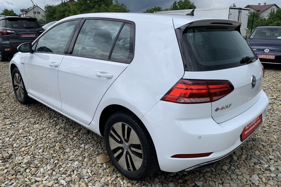 Продам Volkswagen e-Golf 35.8 kWh 100кВт/136 к.с. 2020 года в Львове