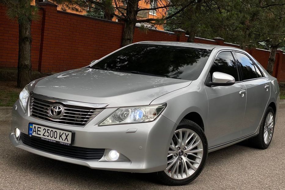 Продам Toyota Camry 2012 года в Днепре