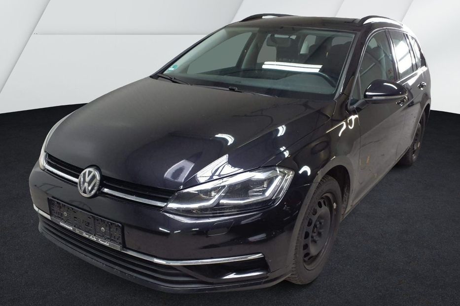 Продам Volkswagen Golf VII 2020  2020 года в Львове