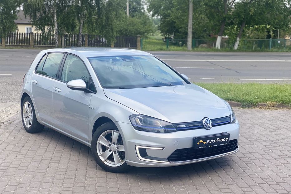 Продам Volkswagen e-Golf 2014 года в Луцке