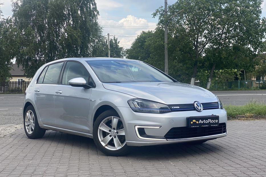 Продам Volkswagen e-Golf 2014 года в Луцке