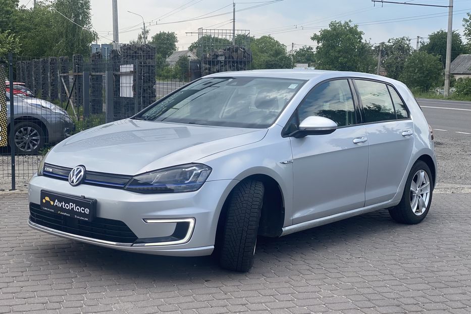 Продам Volkswagen e-Golf 2014 года в Луцке