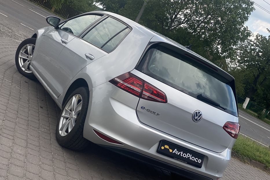 Продам Volkswagen e-Golf 2014 года в Луцке