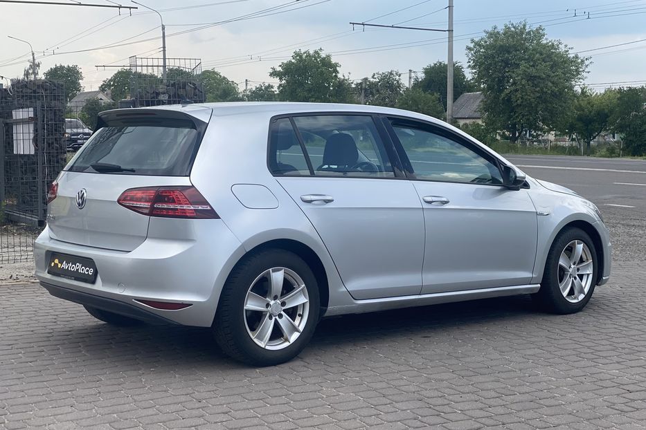 Продам Volkswagen e-Golf 2014 года в Луцке