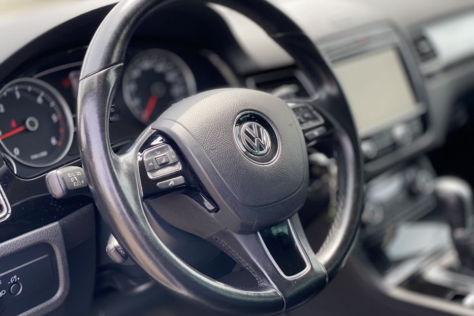 Продам Volkswagen Touareg 2017 года в Луцке