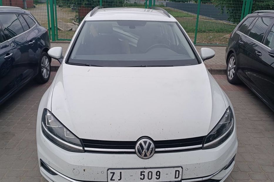 Продам Volkswagen Golf VII Comfortline 2019 года в Львове